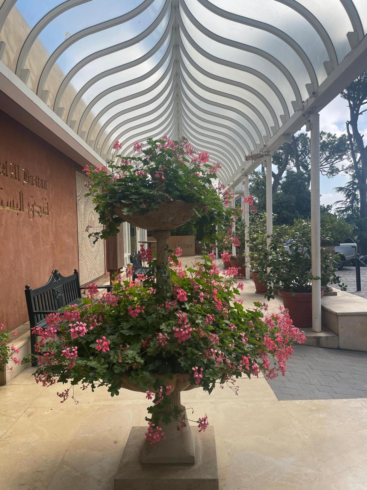 Hotel Al Bustan Beit Mery Εξωτερικό φωτογραφία