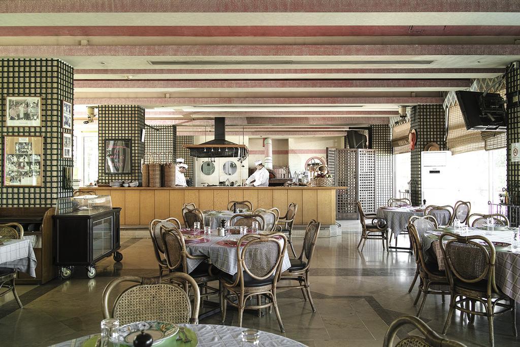 Hotel Al Bustan Beit Mery Εξωτερικό φωτογραφία