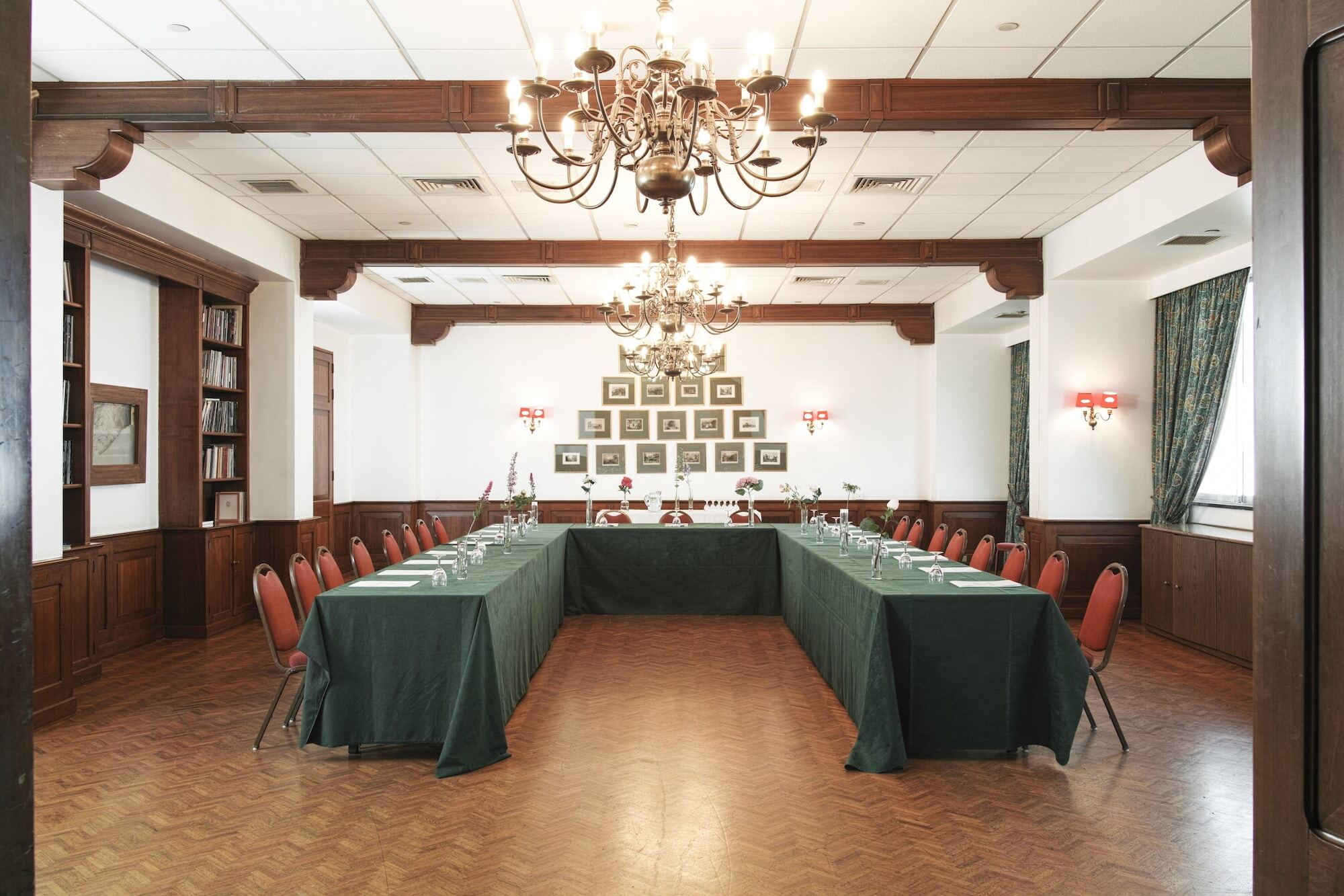 Hotel Al Bustan Beit Mery Εξωτερικό φωτογραφία