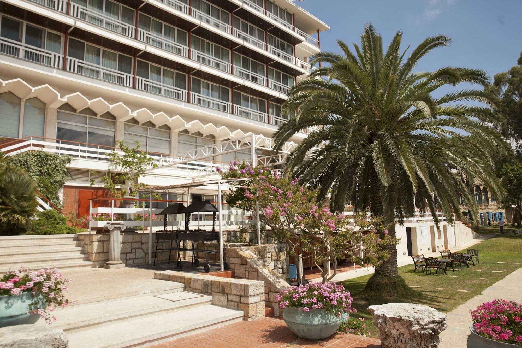 Hotel Al Bustan Beit Mery Εξωτερικό φωτογραφία