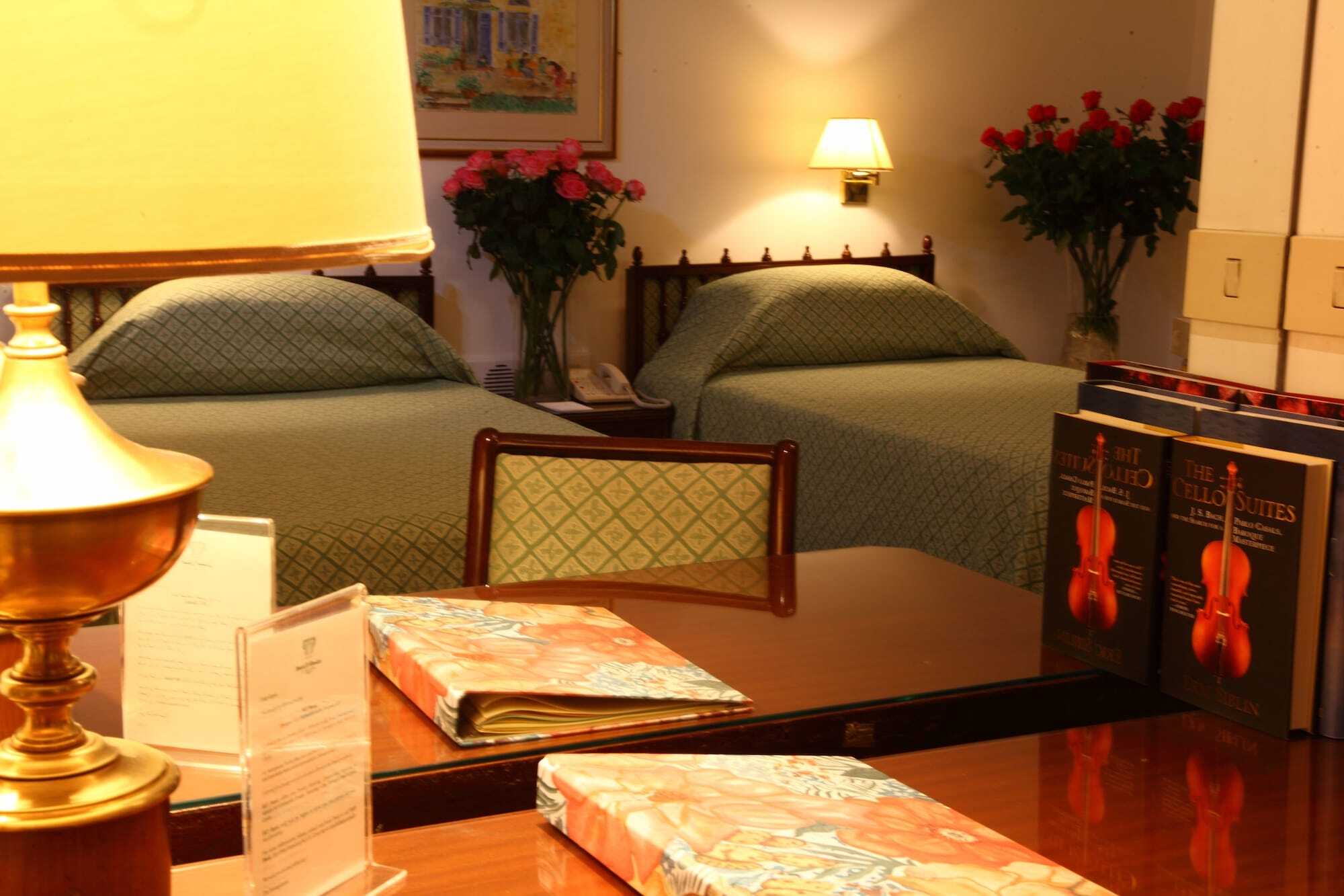 Hotel Al Bustan Beit Mery Εξωτερικό φωτογραφία